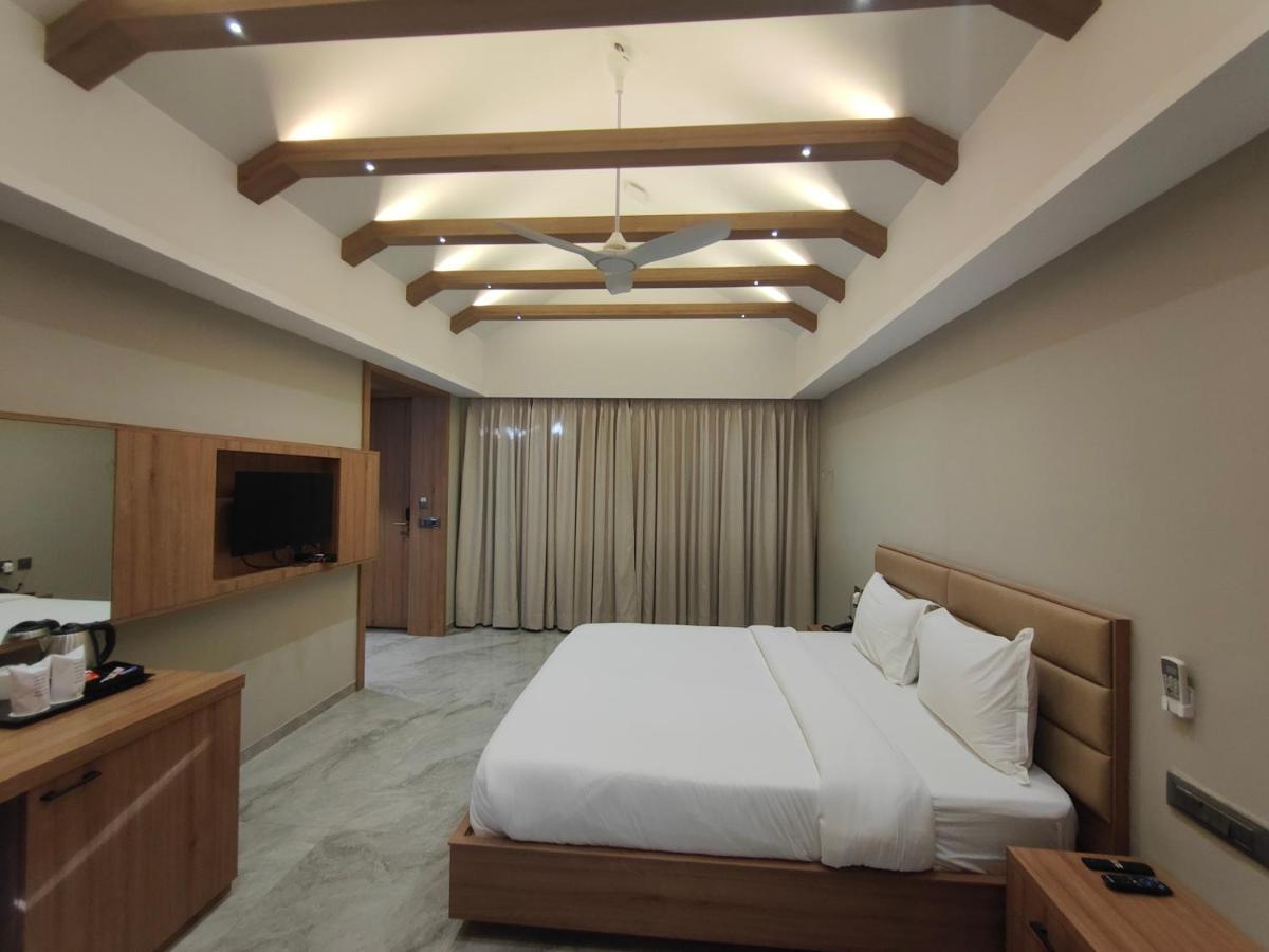 Club Heaven Palanpur酒店 外观 照片